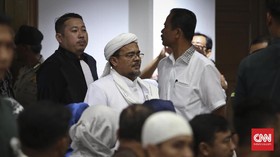 Rizieq Tersangka dan Misteri Penyebar Percakapan Mesum