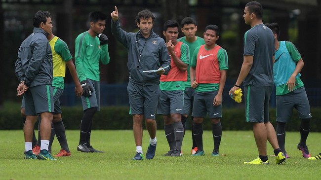 Pelatih Timnas Indonesia Luis Milla Aspas puji perkembangan skuat arahannya yang semakin progres dalam setahun terakhir.