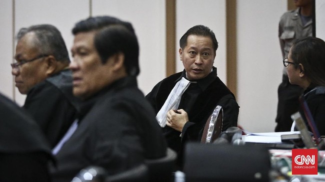 Beberapa kali sidang berakhir lebih cepat lantaran tim kuasa hukum Ahok tak mengajukan pertanyaan pada saksi ahli dari MUI yang diajukan jaksa penuntut umum.