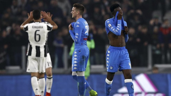 Potret Kontroversi Juventus Vs Napoli
