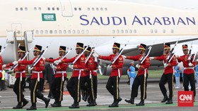Raja Salman Habiskan Miliaran Rupiah untuk Tidur Pulas