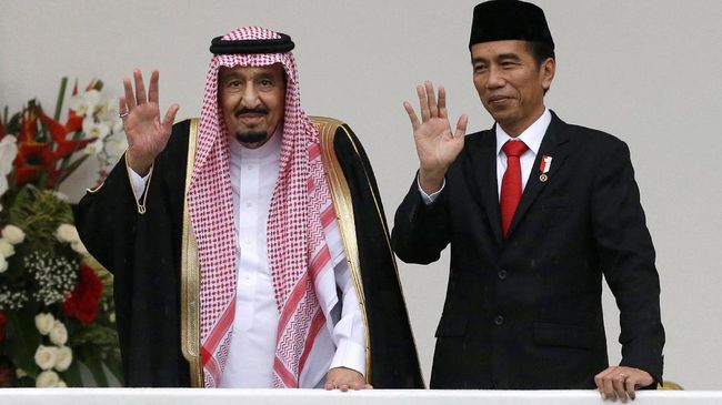 Abu Salem seorang penjahit bisht mengungkapkan bahwa satu buah bisht keluarga kerajaan dihargai sekitar 20 ribu riyal atau Rp71 juta.