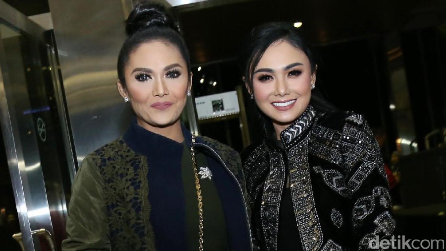 KD dan Yuni Shara saat ditemui usai konser BCL di JCC.