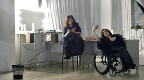 Kursi Roda Tak Hentikan Alexandra Kutas Berekspresi