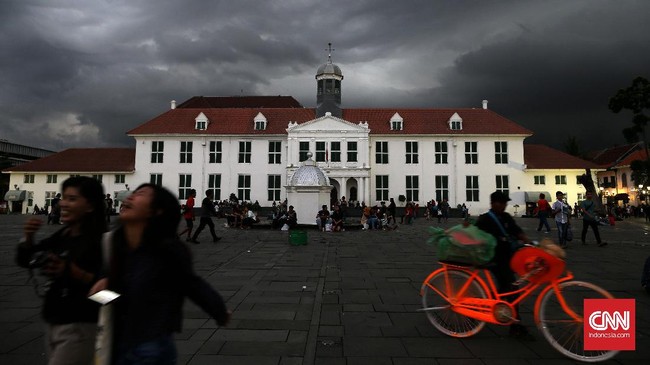 Ahok mengharapkan revitalisasi 13 bangunan di kawasan Kota Tua, Jakarta, selesai dalam waktu kurang dari lima tahun.