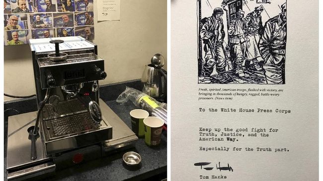 Tom Hanks tampaknya tahu betul nikmatnya bekerja sembari minum kopi, ia memberikan sebuah mesin kopi seharga hampir Rp30 juta untuk wartawan Gedung Putih.