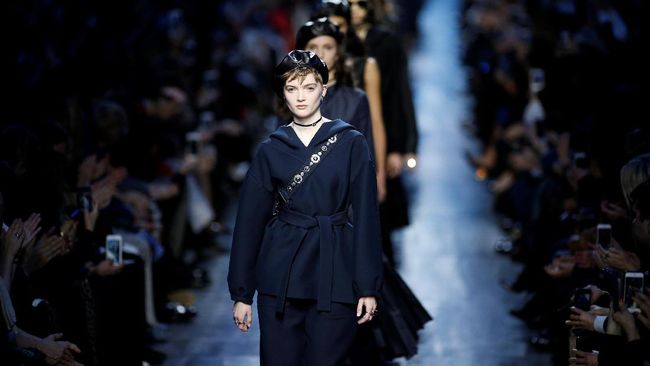 Setelah banyak kritik khususnya perihal 'eating disorder' pada model, sejumlah label ternama asal Perancis memutuskan tak lagi mempekerjakan model super kurus.