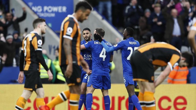 Leicester City meraih kemenangan kedua beruntun di Liga Primer Inggris pasca-pemecatan Claudio Ranieri setelah mengalahkan Hull City.