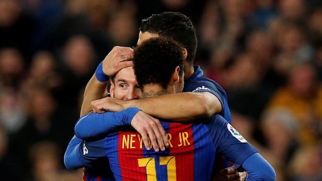 Semangat Messi dkk begitu luar biasa. Barcelona lolos ke perempat final UCL lewat laga dramatis dengan skor 6-1 (agregat 6-5) atas PSG.