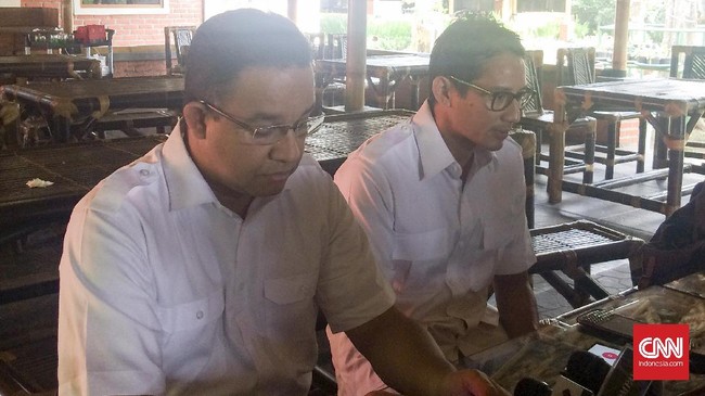 Keberadaan spanduk penolakan menyalatkan jenazah pendukung Ahok dinilai sebagai respons balik atas sejumlah ancaman yang diterima warga.