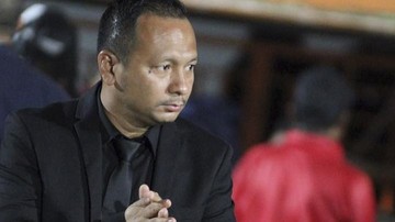 Berita Olahraga Terkini CNN Sport : Pelatih Jawab Isu Finansial Biang Kerok Persija Menurun Musim Ini