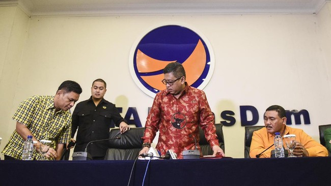 KPK mendalami aliran dana transaksi mobil mewah suami Bupati nonaktif Probolinggo Puput Tantriana Sari saat periksa Ketua Fraksi Nasdem DPRD DKI.