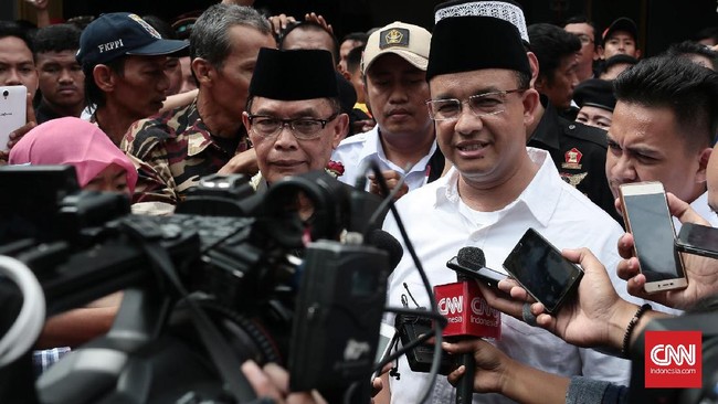 Menurut Anies, penggunaan surat keterangan sebagai syarat memilih, rentan disalahgunakan sehingga bisa menguntungkan salah satu pasangan calon.