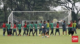 Luis Milla Cukup Puas Stok Striker Murni Indonesia