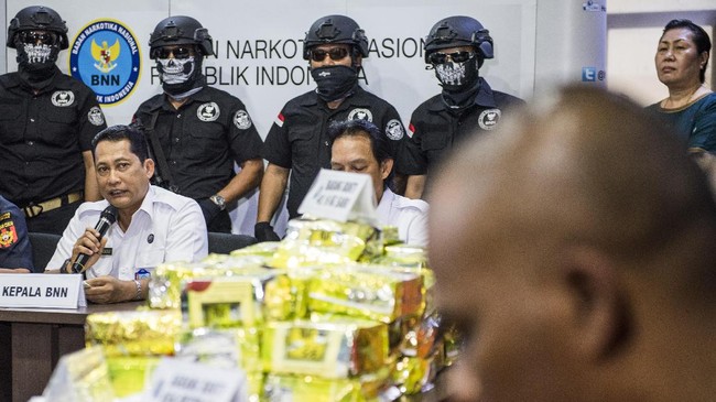 Kepala Badan Narkotika Nasional (BNN) Komisaris Jenderal Budo Waseso mengungkapkan jaringan besar narkotika sedang berusaha masuk ke Indonesia.