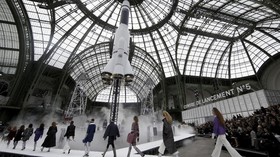 Peluncuran Rocket di Peragaan Busana Chanel