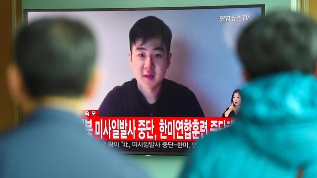 Video yang menunjukkan seorang pria mengaku anak Kim Jong-nam, kakak tiri Kim Jong-un, muncul di internet sementara kasus pembunuhannya masih menjadi misteri.