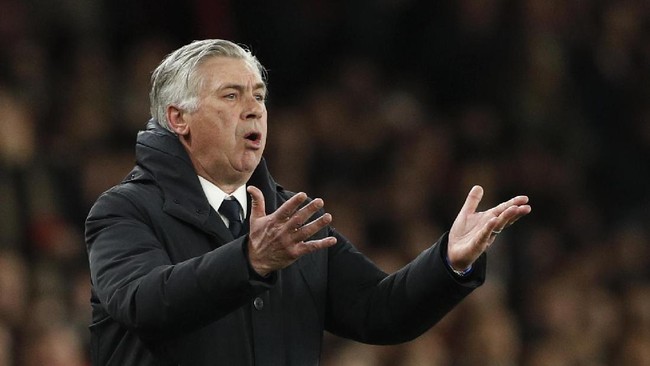 Carlo Ancelotti tak mau menonton langsung laga sepak bola karena ia tak ingin ada spekulasi bermunculan terhadap masa depan dirinya.