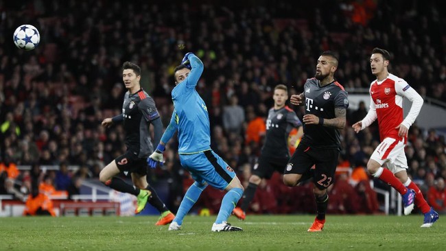 Arsenal tercatat mengalami kekalahan terburuk kedua di kandang sendiri sejak takluk 0-5 dari Chelsea pada Piala Liga Inggris 1998.