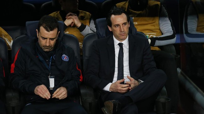 Rumah pelatih PSG, Unai Emery, di Paris disatroni para pencuri. Di antara barang-barang yang digondol pelaku adalah jersey Neymar.