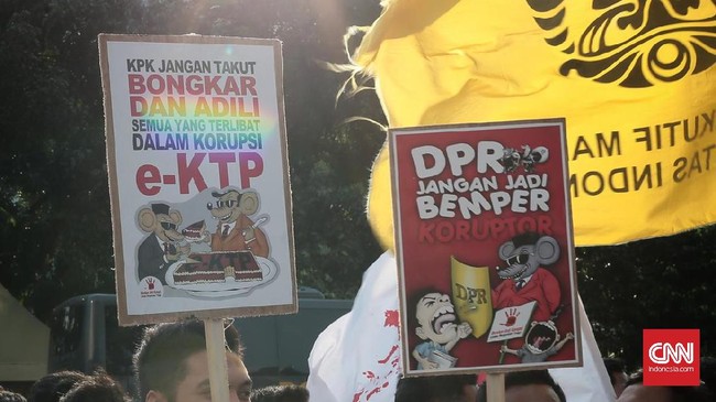 Sebanyak 93 persen dari 420 responden menyatakan tidak lagi mempercayai DPR mengemban amanah wakil rakyat karena tercoreng dugaan korupsi proyek e-KTP.
