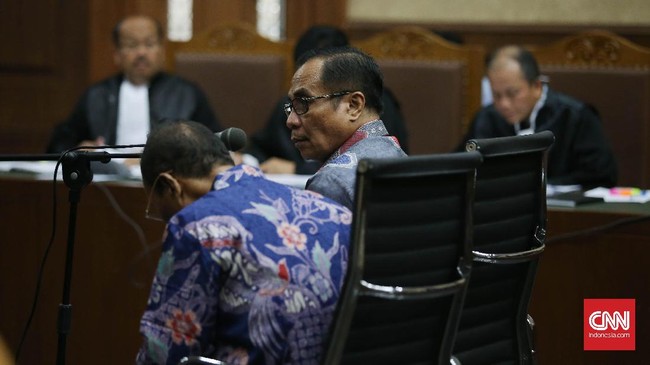 Terdakwa Irman membantah kesaksian mantan Sekjen Kemendagri yang menyebutnya sering minta uang pada Andi Narogong untuk Gamawan Fauzi.