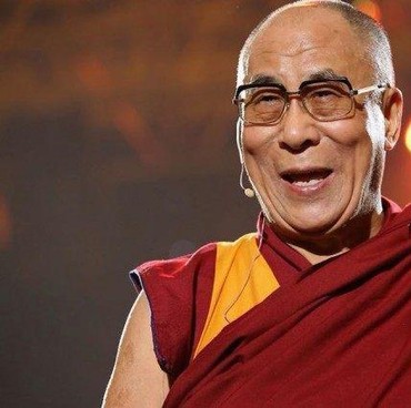 Tentang Dalai Lama yang Minta Maaf Usai Lecehkan Anak Laki-laki