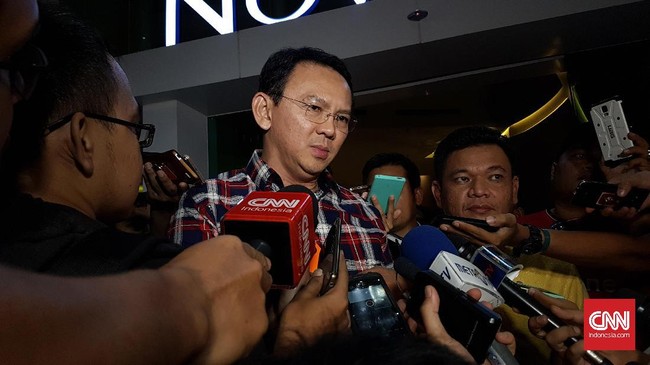 Salah satu anggota keluarga Cendana, Titiek Soeharto, telah menyatakan dukungan untuk pasangan Anies Baswedan-Sandiaga Uno untuk putaran dua pilkada DKI.