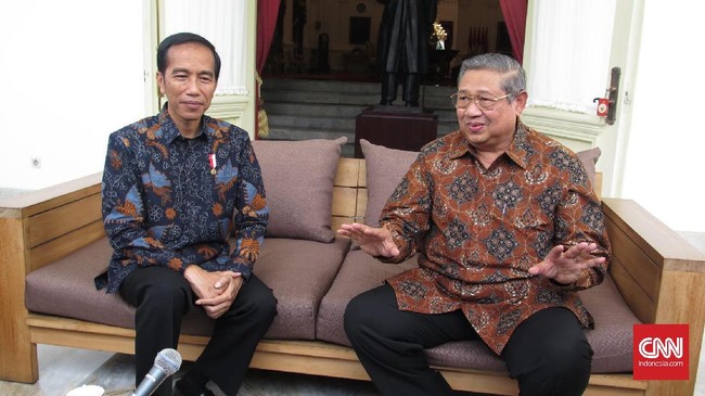 Presiden Joko Widodo menyinggung isi pertemuan dengan Ketua Majelis Tinggi Partai Demokrat Susilo Bambang Yudhoyono (SBY) di Istana Kepresidenan Bogor.
