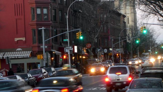 Sebelumnya, tempat parkir itu sempat dipasarkan seharga Rp1 miliaran pada 2013, namun harganya langsung melambung seiring kepopuleran kawasan Brooklyn.