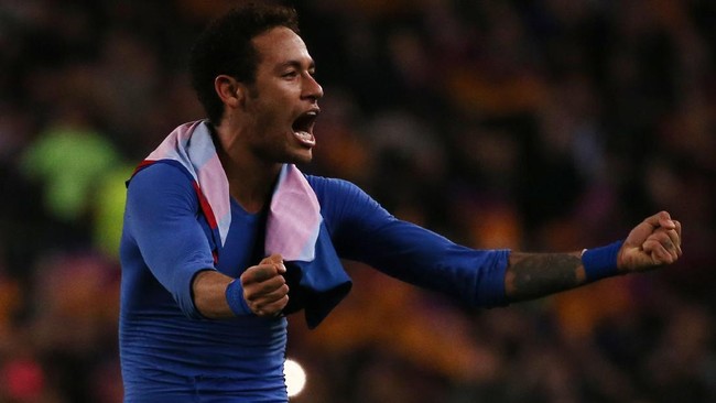 Penyerang Barcelona Neymar berperan penting dalam tiga gol penentuan timnya mengalahkan PSG dan lolos ke perempat final Liga Champions.