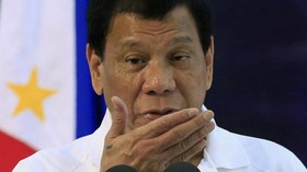 Semangati Tentara, Duterte Bercanda soal Pemerkosaan