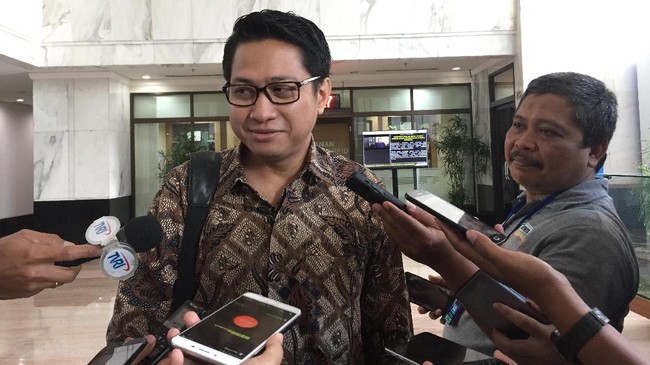 Jenazah Rektor Universitas Paramadina Firmanzah akan dimakam usai solat zuhur, Sabtu (6/2). Firmanzah wafat karena vertigo tadi pagi.