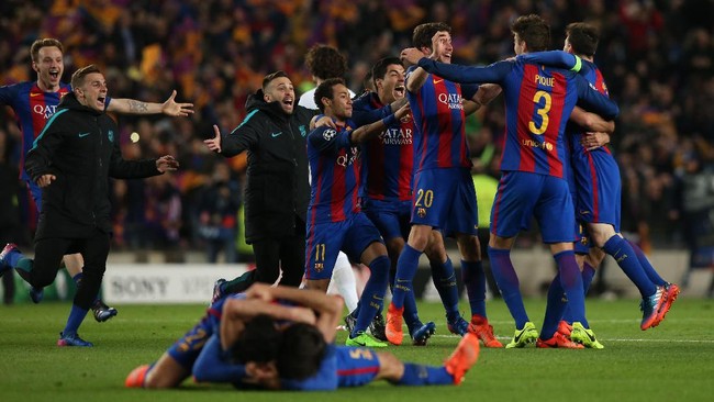 Keputusan Enrique menurunkan empat gelandang: Ivan Rakitic, Sergio Busquets, Rafinha, dan Andres Iniesta, membuat Barcelona bisa bertarung di lini tengah.