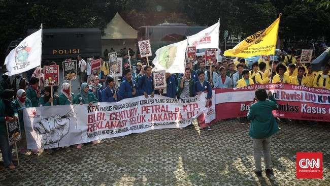 GMNI dan HMI sepakat menolak people power yang digaungkan sejumlah tokoh politik terkait Pilpres 2019. Menurut mereka people power berlebihan dan tak berguna.