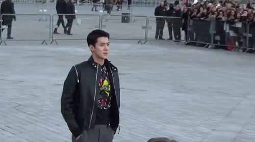 Sehun EXO, Pria Berbusana Terbaik di Louis Vuitton Versi Vogue Sehun EXO, Pria Berbusana Terbaik di Louis Vuitton Versi Vogue