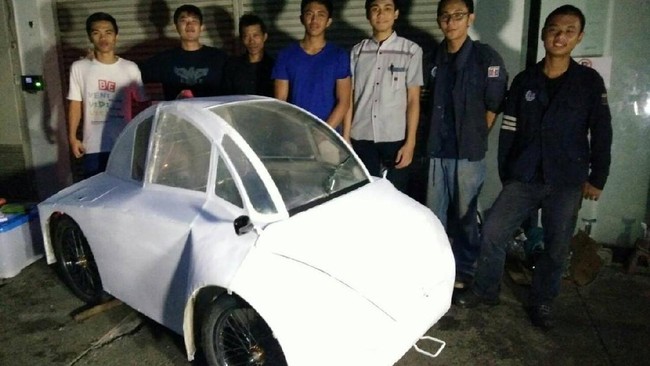 Indonesia mengirimkan 26 tim mahasiswa yang akan berkompetisi di Shell Eco-marathon, Singapura dan jadi pembibitan untuk mencari formula mobil di masa depan.