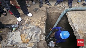 Drainase di Bandung Jadi Tempat Hunian Manusia Gorong-gorong