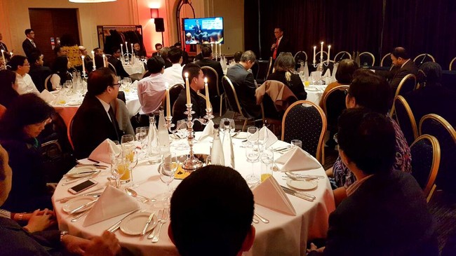 Dirjen Pajak Ken Dwijugiasteadi melakukan sosialisasi tax amnesty kepada komunitas masyarakat Indonesia di London, Inggris.