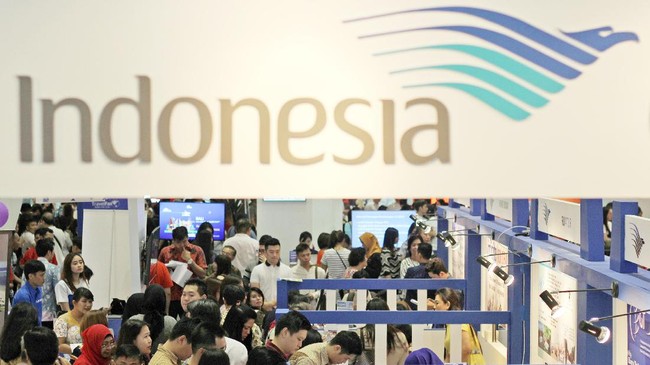 Garuda Indonesia akan mencari dana US$900 juta atau Rp12,6 triliun untuk membayar utang perusahaan yang akan jatuh tempo.