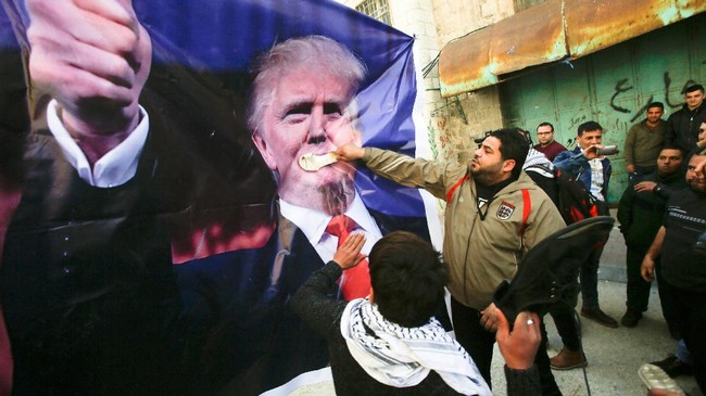 Situasi memanas pasca keputusan Trump mengakui Yerusalem, KBRI di Amman Yordania mengeluarkan imbauan bagi WNI untuk menunda kunjungan ke Palestina.