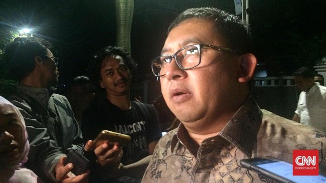 Fadli Zon menilai Tamasya Al Maidah sah dilakukan dan sesuai konstitusi, sebab setiap orang berhak mengawal proses pilkada.