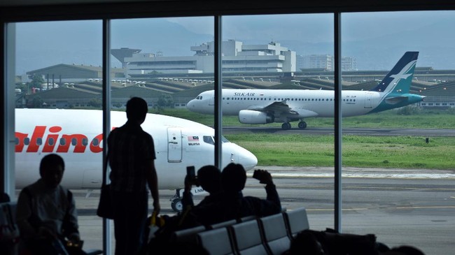 Bandara Husein Sastranegara, Kota Bandung mencatat kenaikan penumpang sekitar 6 persen pada libur Natal dan Tahun Baru 2023 (Nataru).