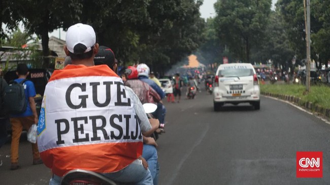 Menpora RI Imam Nahrawi meminta agar para pelaku pengeroyokan salah satu anggota Jakmania hingga tewas di Kabupaten Bekasi harus ditindak tegas.