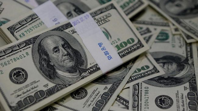 Maskapai berhak menurunkan penumpang. Dari penerbangan yang tertunda itu, penumpang pernah untung sampai Rp146 jutaan.