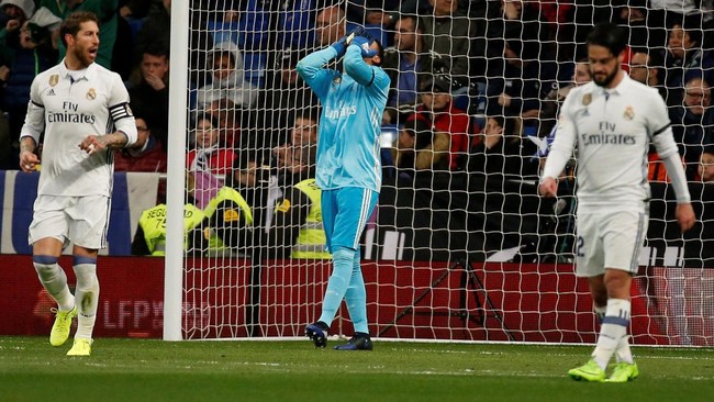Real Madrid harus susah payah untuk mengalahkan Real Betis 2-1 setelah kiper Keylor Navas melakukan gol bunuh diri pada menit ke-25.