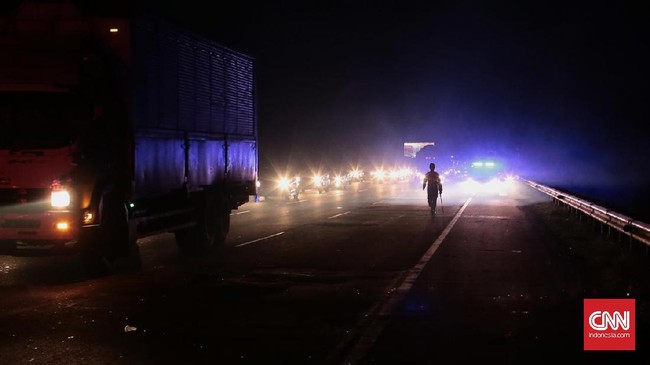 Polisi meyebut Hermansyah dianiaya setelah memarahi pelaku yang menyenggol mobilnya. Sebelum kejadian, pelaku mengendarai mobil secara zig-zag.