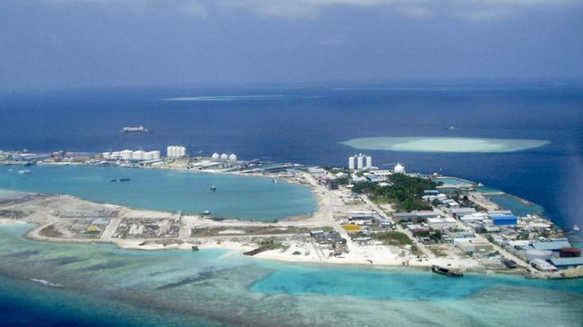 Ada cerita sedih di balik keindahan pantai di Maladewa, yakni soal Thilafushi, laguna cantik yang beralih fungsi menjadi tempat pembuangan sampah.