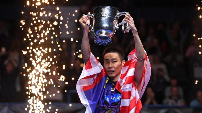 Lee Chong Wei sempat diragukan tampil di All England namun justru sukses mengakhiri turnamen ini dengan trofi juara di tangan.
