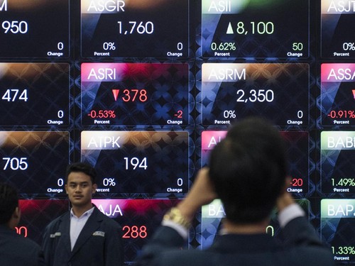 Pergerakan Indeks Harga Saham Gabungan (IHSG) di BEI, Jakarta, Jumat (24/2). IHSG akhir pekan ditutup menguat 13,15 poin (0,24 persen) ke level 5.385 setelah bergerak di antara 5.370-5.391. ANTARA FOTO/M Agung Rajasa/aww/17.